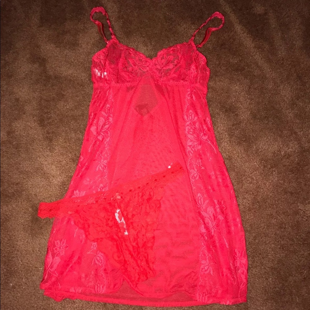 Red lingerie set